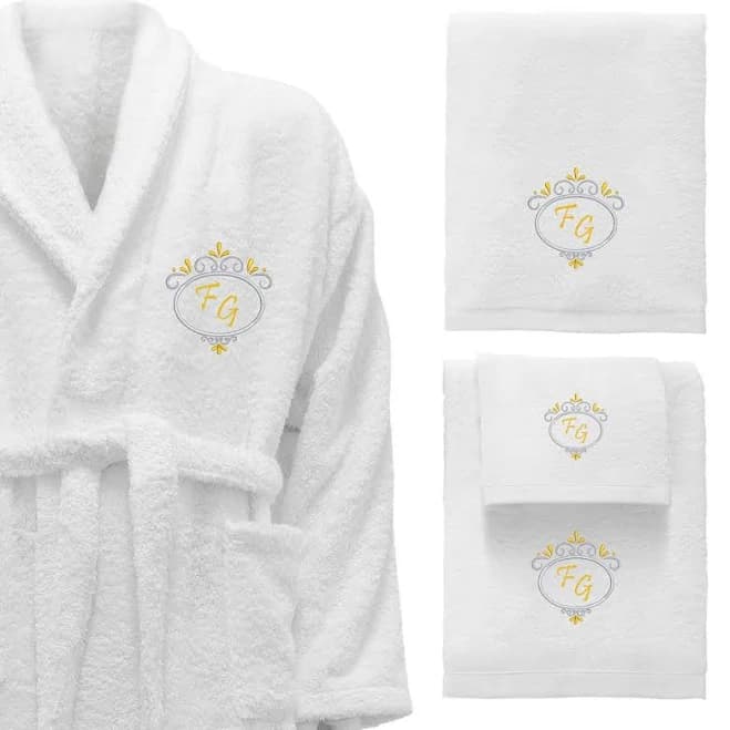 bgeurope 5* Hotel Edition White Set - Personalized Bathrobe, Bath Towels - ref. Deluxe