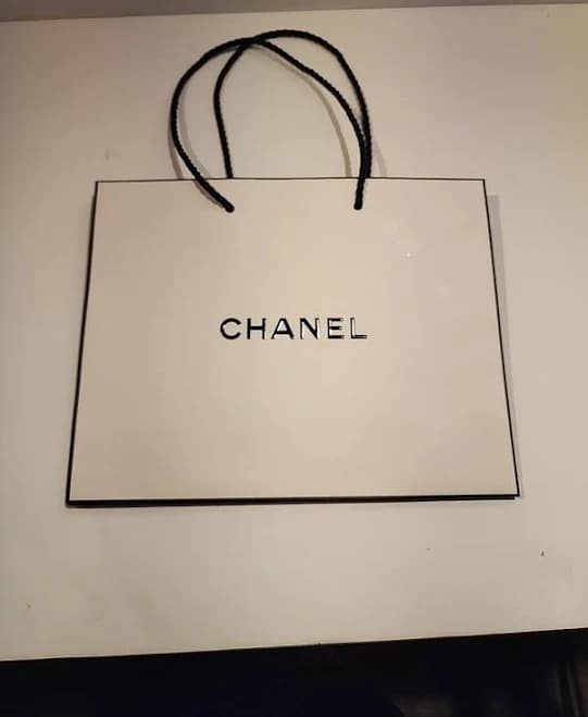 CHANEL Boutique Paper Shopping Bag