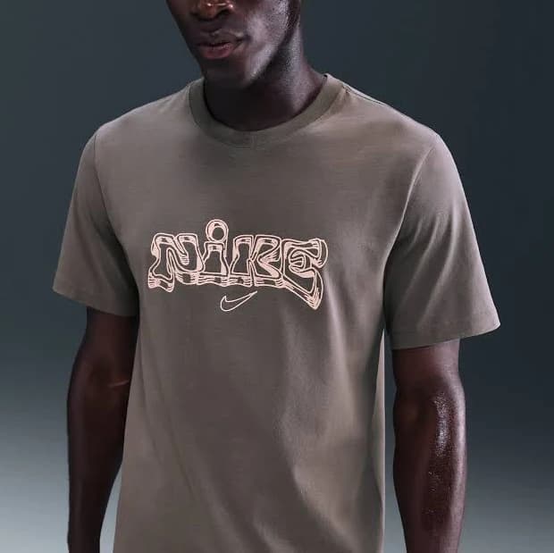 Nike Men's T-Shirt