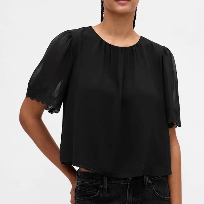 Gap Women's Scalloped Flutter-Sleeve Top