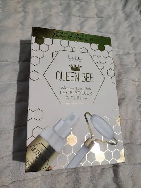 Nicole Miller Queen Bee Skincare Face Roller And Serum Honey And