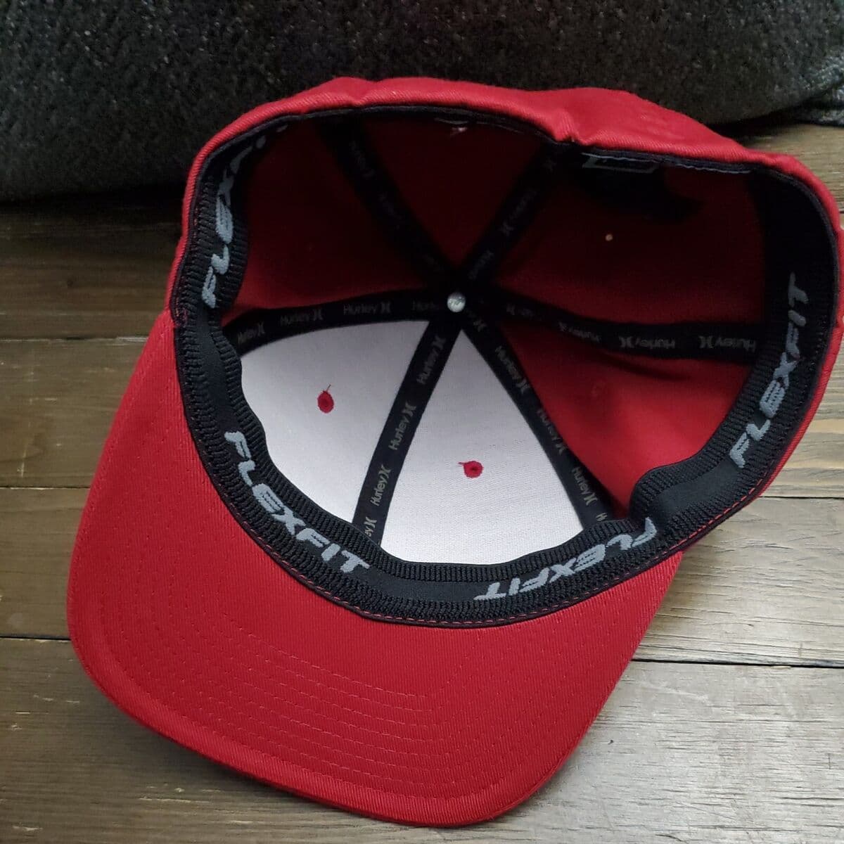 Hurley Men's Corp Textures Red Hat / Red Logo Flex Fit Cap size L/XL | eBay