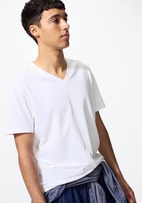 UNIQLO Men's Dry V-Neck T-Shirt