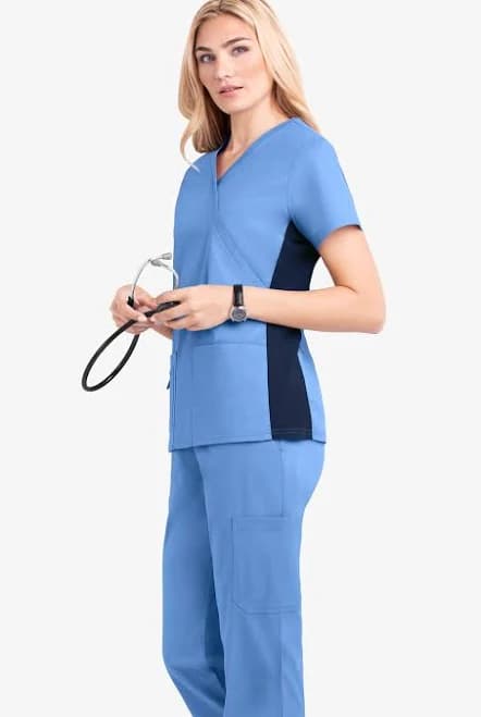 UA Women's Butter-Soft Stretch 3-Pocket V-Neck Scrub Top