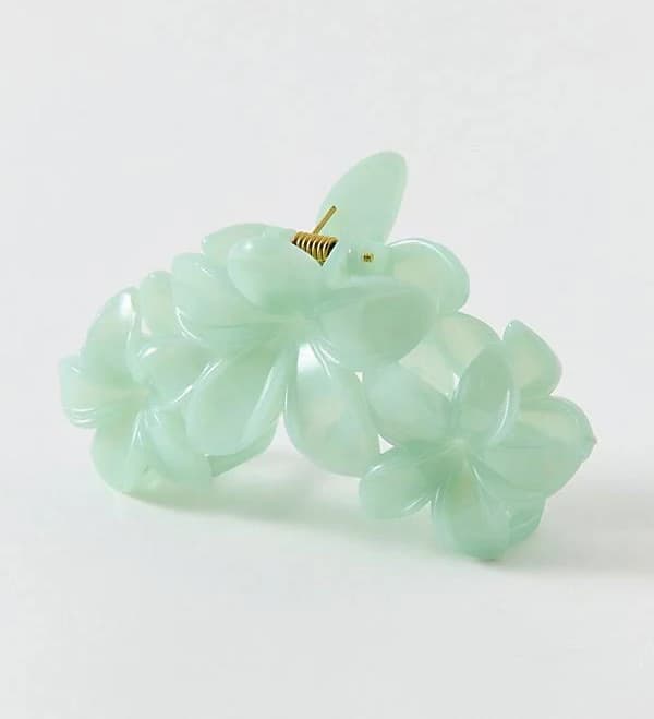 Triple Aria Flower Claw Clip