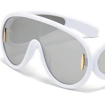 Oversized Mirrored Wave Mask