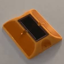 Plastic Solar-Powered Flashing Road Marker-trafficsafetywarehouse.com