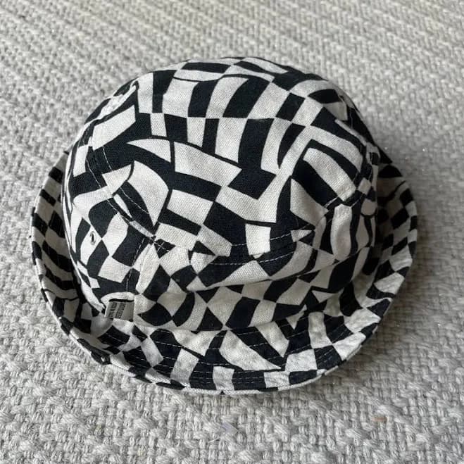 Urban Outfitters Black White Bucket Hat 100% Cotton One Size Abstract