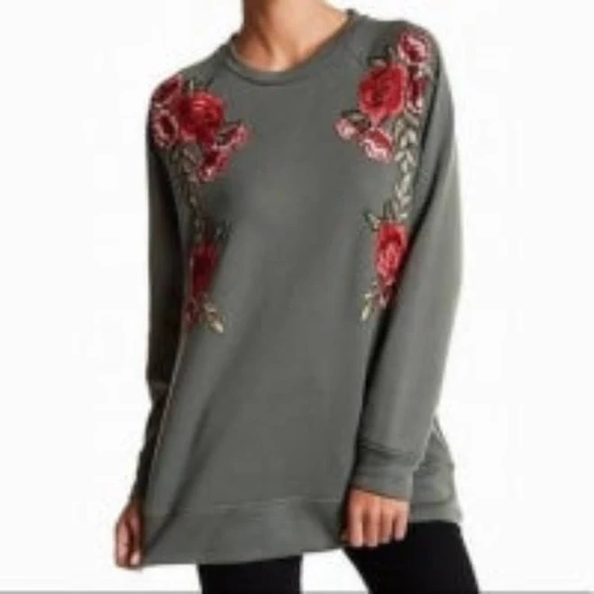 Ro & De Women's Long Sleeve Embroidered Sweatshirt