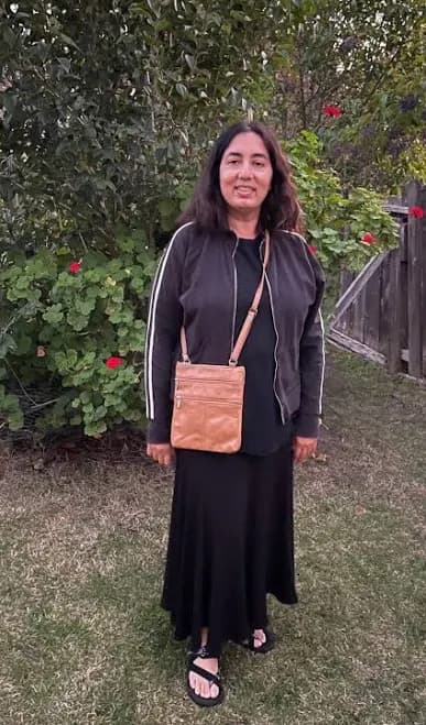 Leather Crossbody Purse Bag with 5 Zippered Pockets