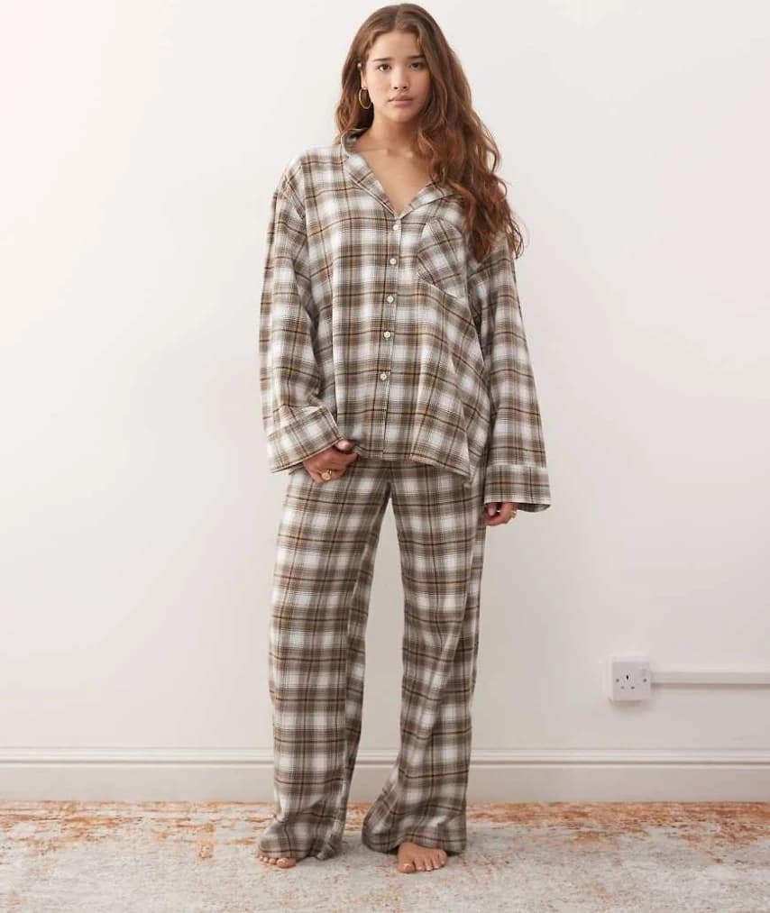 Weekday Women's Plaid Flannel Lounge Pants
