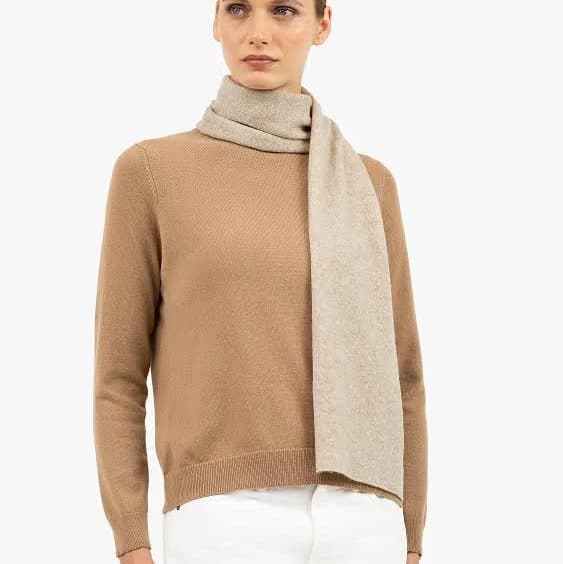 Essential Cashmere Scarf Made in Italy
