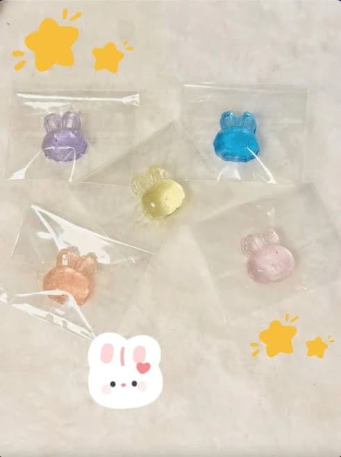 Gel wax rabbit squishy