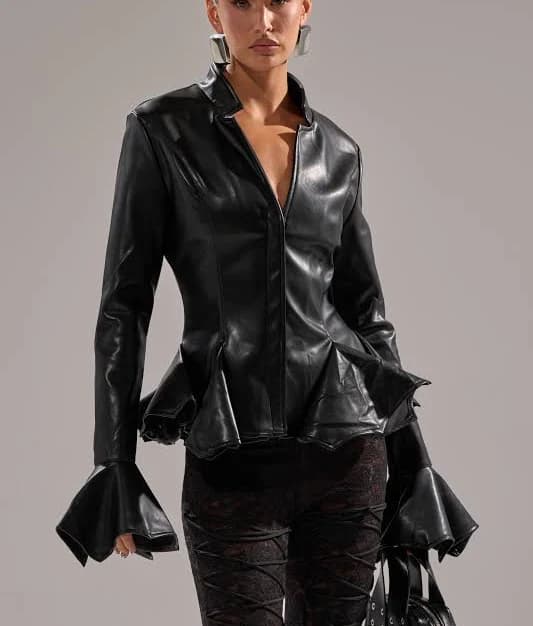 Akira Carmen Bodycon Blazer