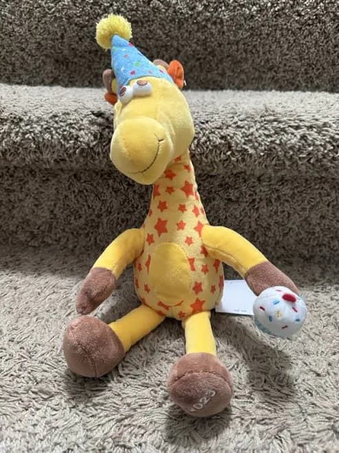 2023 Birthday Anniversary Party Toys R Us Geoffrey Giraffe Hat Cupcake