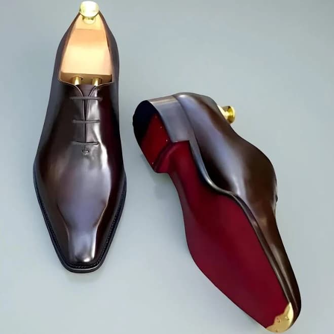 Christian Louboutin Men's Leather Oxford Dress Shoes with Polished Finish and Red Sole Detailing