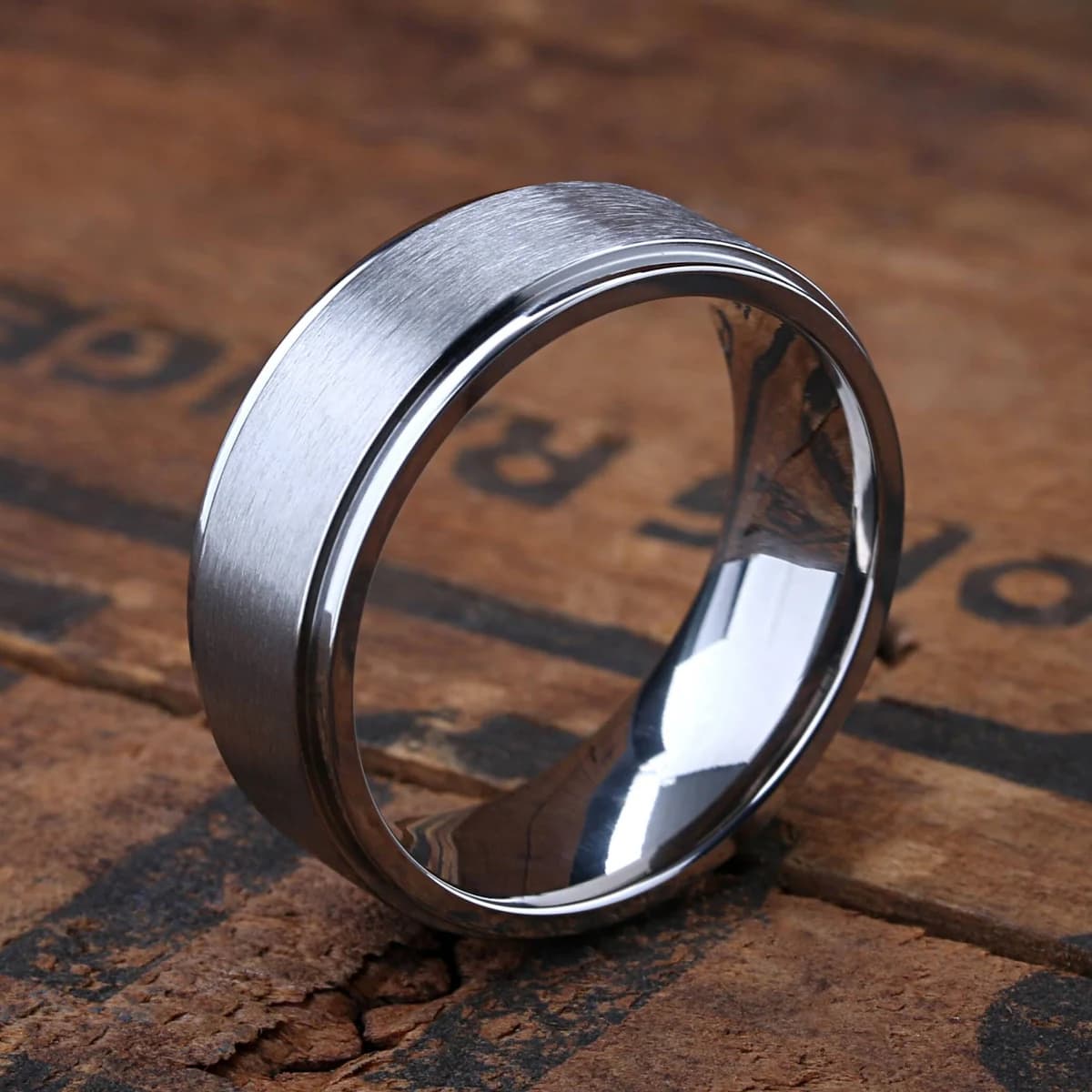 Northern Royal Men's Titanium Satin Wedding Band