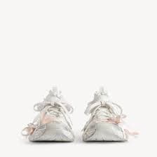 3xl lace sneaker