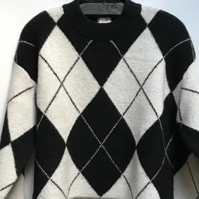 H&M Sweaters | H & M Black & White Argyle Sweater Bnwt | Color: Black/White | Size: Xs | Betamart's Closet