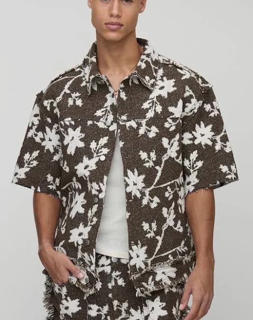 Men's Tall Floral Tapestry Oversized Short Sleeve Overshirt | Chocolate | boohooMAN