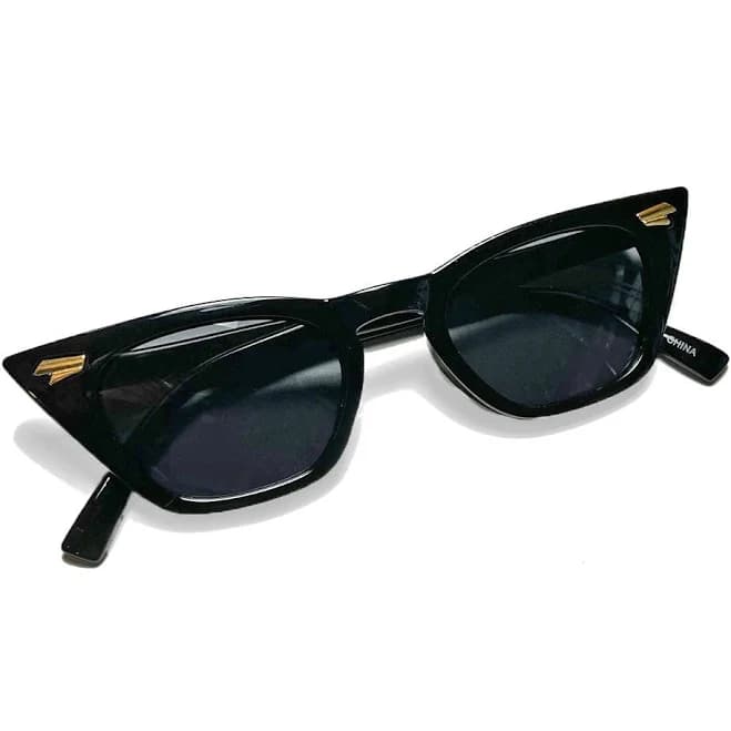 Vintage Inspired Squared Wayfarer Sunglasses