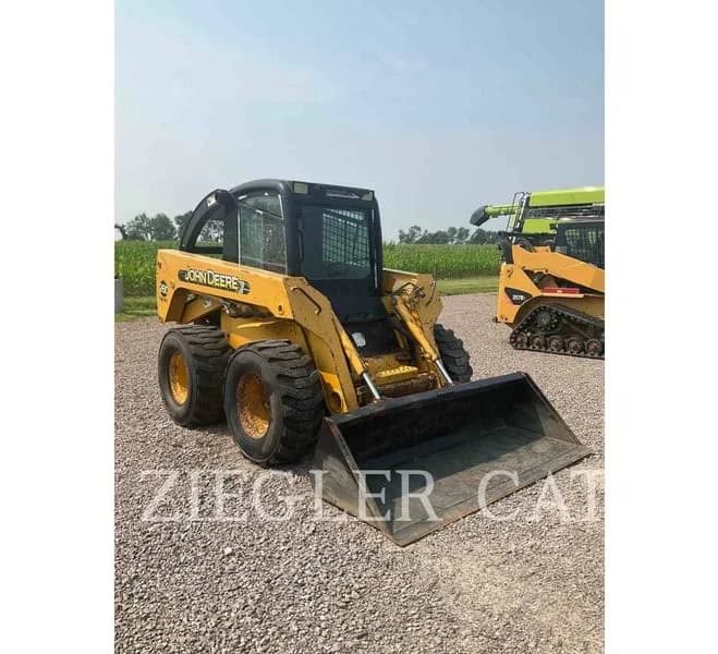 Deere & Co. 260, Skid Steer Loader, 2792 hours, S/N: T00260X910099, 2002