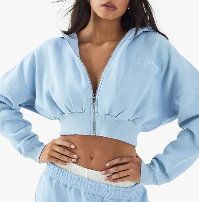 DSGN Studio Women's Sports Club Applique Crop Hoodie
