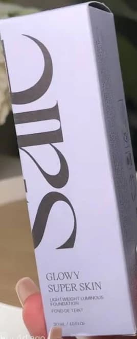 SAIE Glowy Super Skin Lightweight Hydrobounce Serum Foundation Pick
