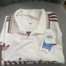 Adidas Women's Shirts Size L for Sale in Queens, NY - OfferUp