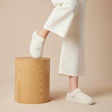 CUSHIONAIRE Hilo-3 Cozy Suede Womens Slippers, Soft Faux Fur Lined Slip On House Shoes for Women with Cushioned Memory Foam, Off White 2, 7.5 : Amazon.ae: Fashion