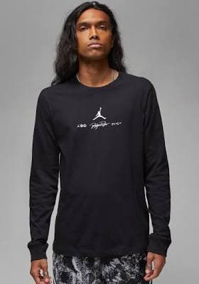 Jordan Dri-FIT Sport Men's Graphic Long-Sleeve T-Shirt