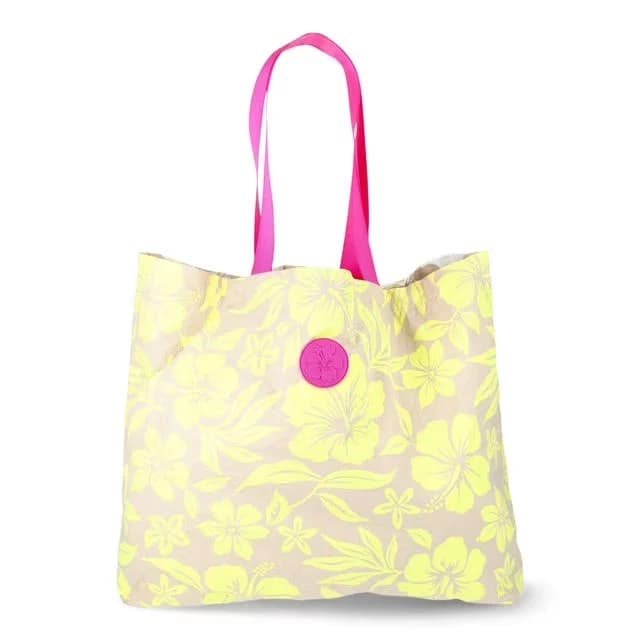 No Boundaries Women's Beach Wipeable Tote Bag