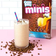 Cocoa Puffs Minis Chocolatey Breakfast Cereal, Made with Whole Grain, Family Size, 18.1 oz - Walmart.com