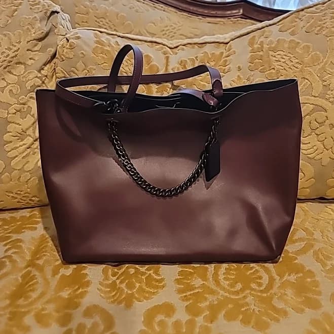 Coach Women's Signature Chain Convertible Leather Tote