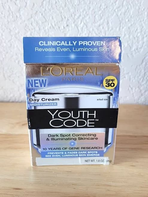 Loreal Youth Code Dark Spot Correcting Day Moisturizer 1.6oz / 45g SPF30