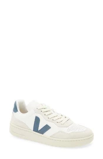 Veja V-90 Leather