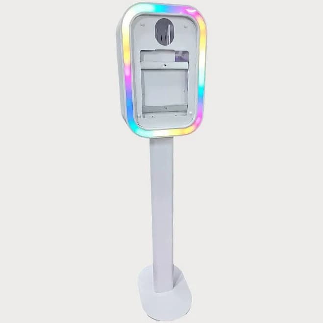Professional DSLR & iPad Photo Booth Kiosk with Oval LED Light & Flight Case - White - Surface 12.9 - DNP DS 620a - NO