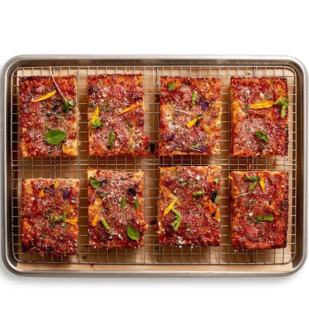 Detroit Style Deep Dish Pizza Pizza / Serves 8 Slices