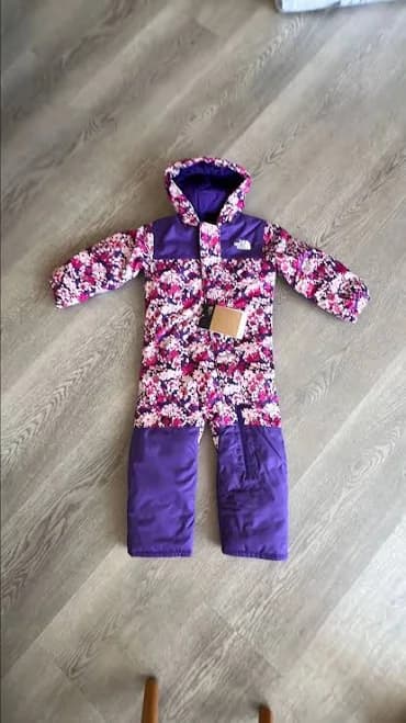 The North Face baby Free Snowsuit1