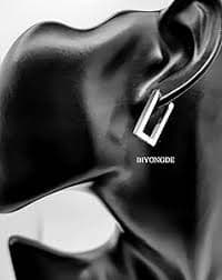 Amazon.com: BIYONGDE Mens Womens Open Rectangle Huggie Hinged Hoop Earrings, Stainless Steel Hoop Earrings, Minimalist, Cool Unique: Clothing, Shoes & Jewelry