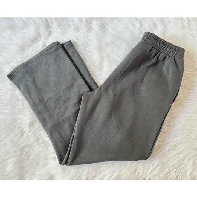 Prettylittlething Pants & Jumpsuits Prettylittlething Charcoal Logo Badge Straight Leg Sweatpants Size Large