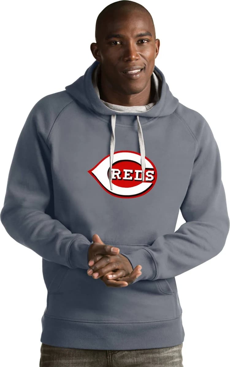 Antigua Men's Cincinnati Reds Victory Pullover Hoodie