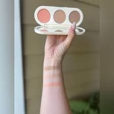 Farmasi | Makeup | Farmasi Peach Bite Palette Bronzer Highlighter And Blush | Poshmark