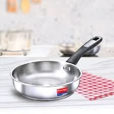 Prestige SS Platina Popular Fry Pan 220 mm Silver