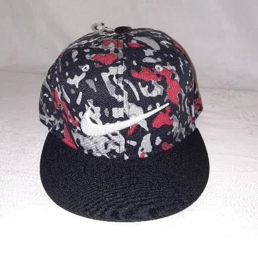 Nike True Snap Back Hat Cap Embroidered Swoosh Red/gray/black Camo