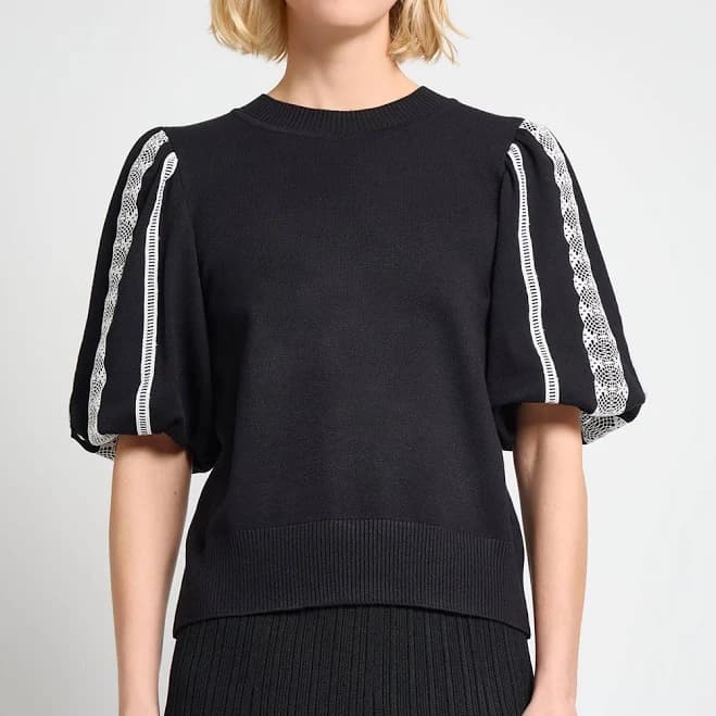 Misook Women's Lace Appliqué Puff-Sleeve Top