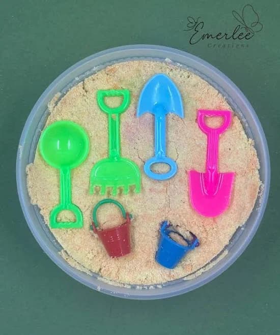 Beach Themed Kinetic Sand Set with Mini Toys