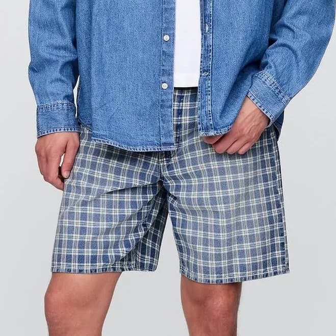 Gap Men's '90s Loose Plaid Denim Shorts
