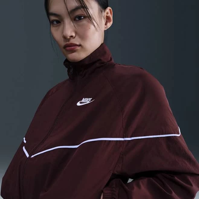 Nike Women's Sportswear Windrunner Woven Jacket