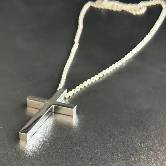 Minimalist Cross Pendant Necklace